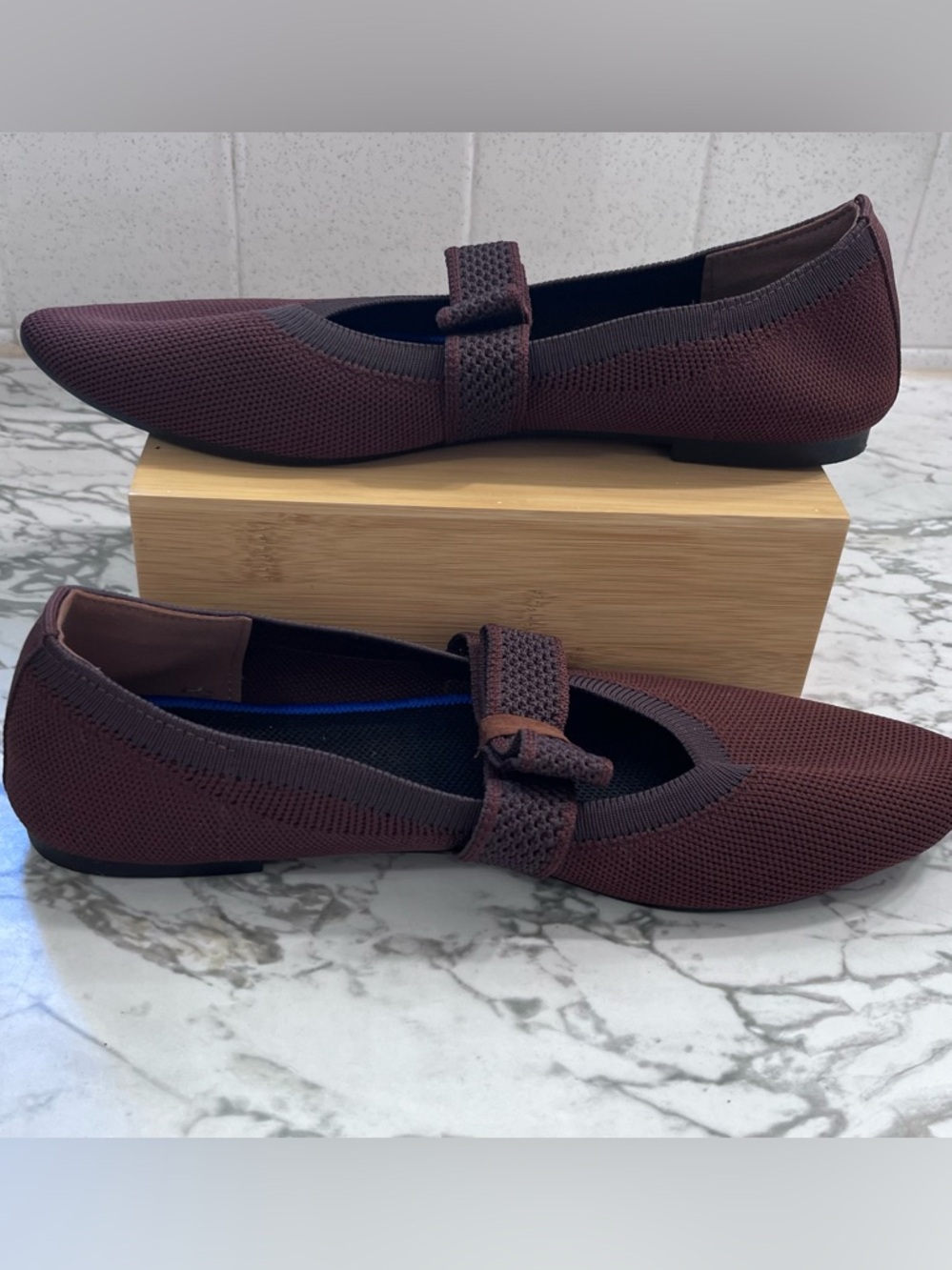 Source Unknown Women's Pointed Knit Mary Jane Flats  With Bow- Burgundy